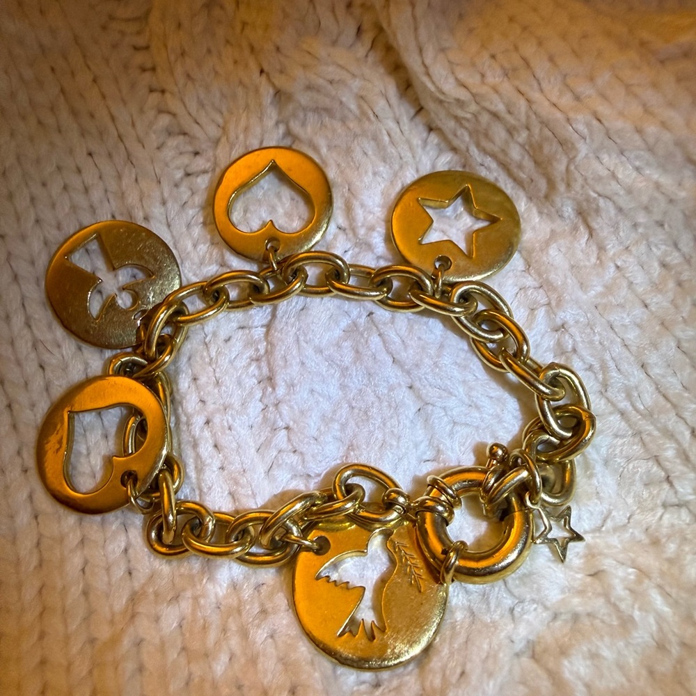 Vintage Avon Charm Bracelet with Heart Star Angel Dove Charm - Picture 2 of 9